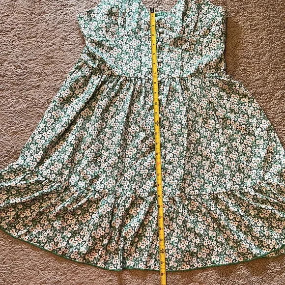 NWOT Green Floral Mini Dress With White Buttons. Size 8/10 - Picture 10 of 15